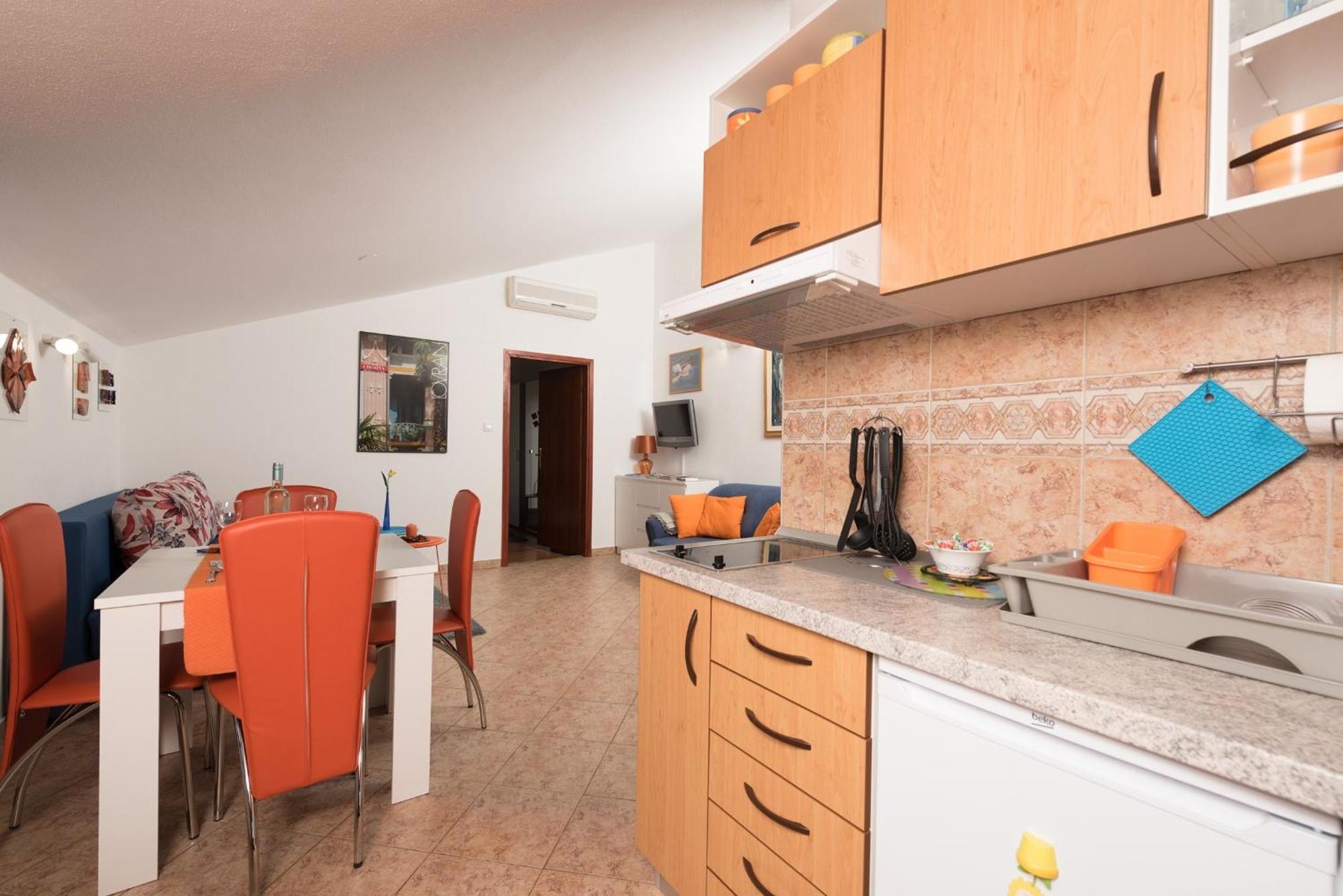 Apartments Villa Zara Ловран Экстерьер фото