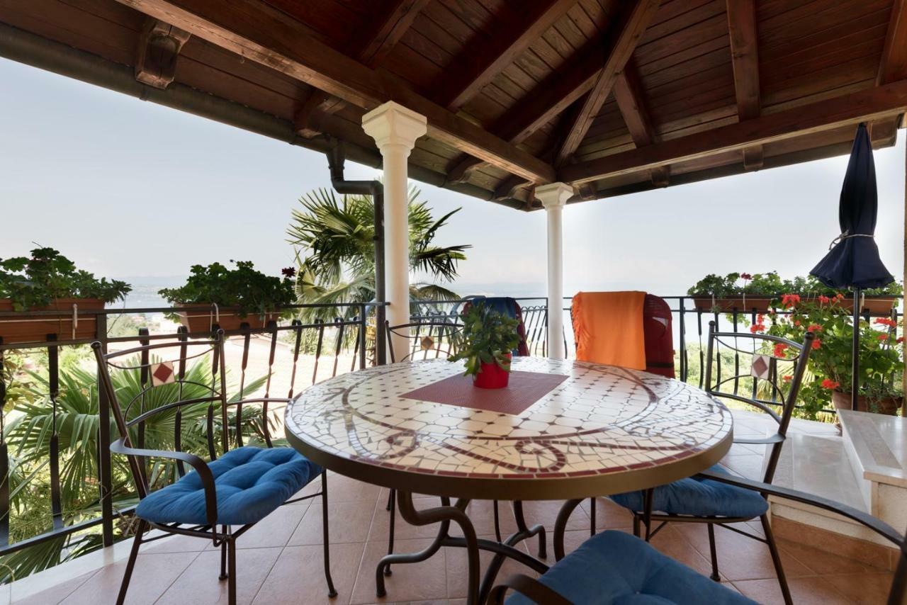Apartments Villa Zara Ловран Экстерьер фото